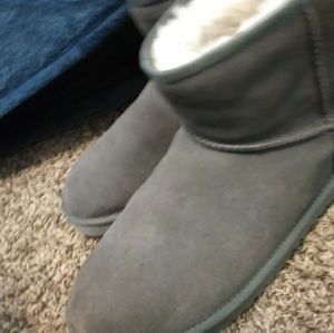 Ugg boot mini